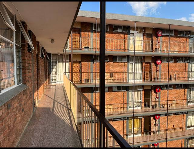 4.5 BEDROOM APARTMENT SOLD IN SUNNYSIDE